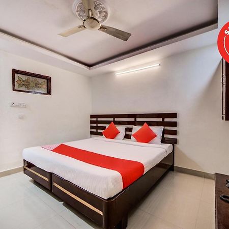 Vaccinated Staff - OYO 33504 Hotel Ananda Inn Hyderabad Exterior foto