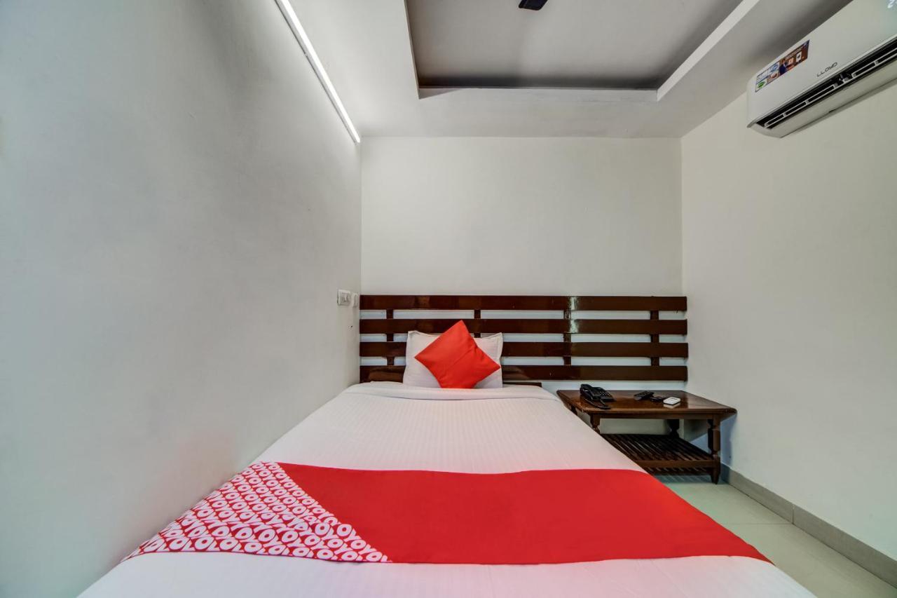 Vaccinated Staff - OYO 33504 Hotel Ananda Inn Hyderabad Exterior foto