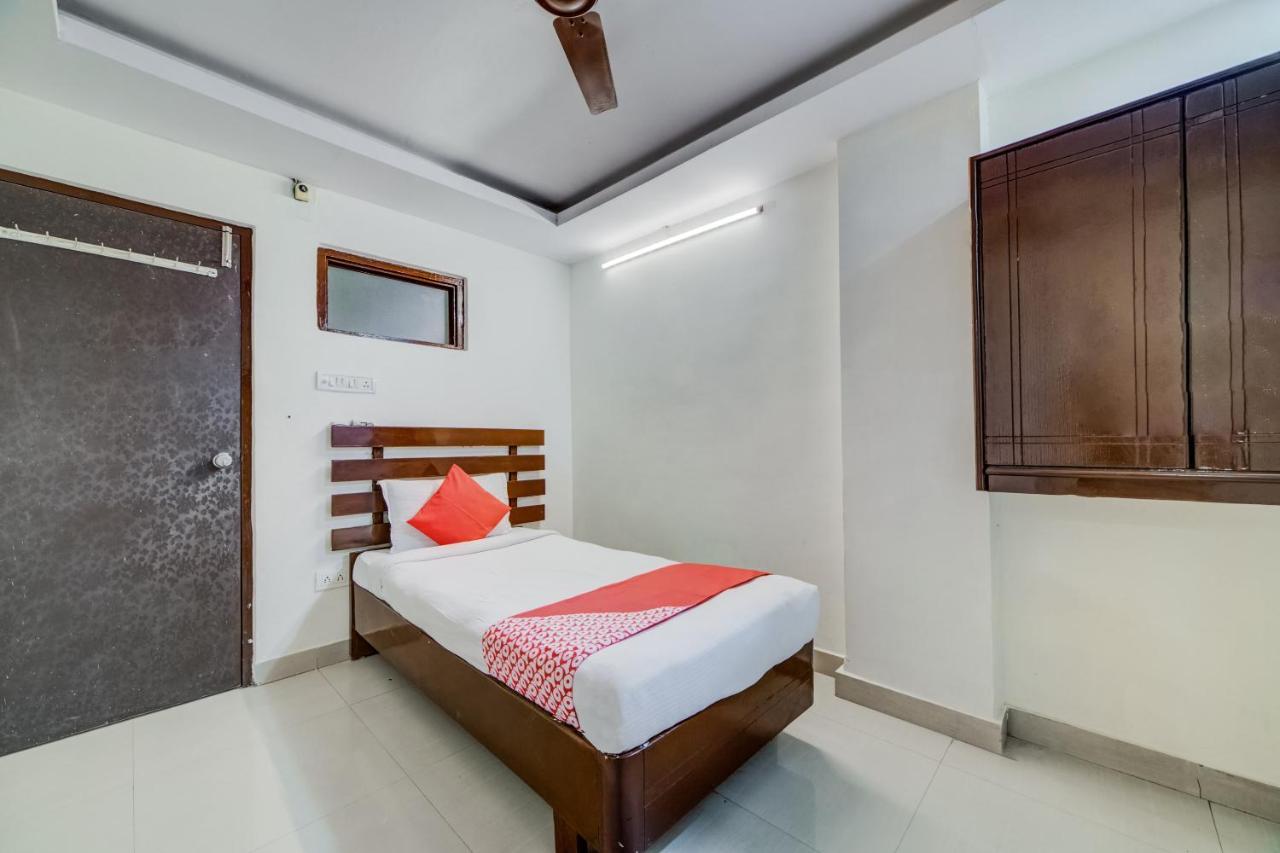 Vaccinated Staff - OYO 33504 Hotel Ananda Inn Hyderabad Exterior foto