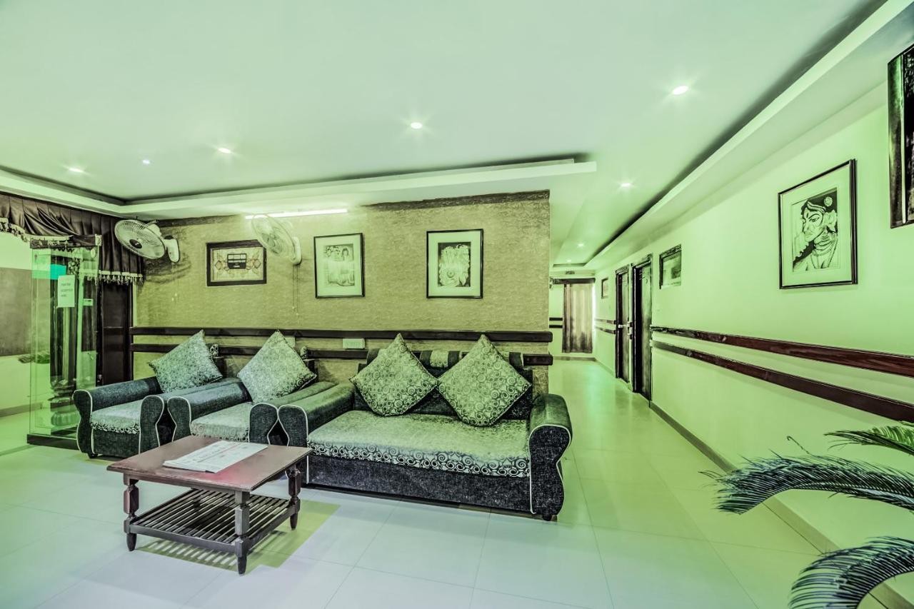 Vaccinated Staff - OYO 33504 Hotel Ananda Inn Hyderabad Exterior foto