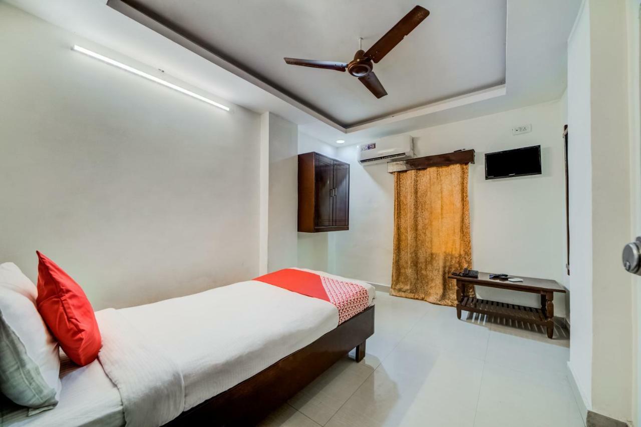 Vaccinated Staff - OYO 33504 Hotel Ananda Inn Hyderabad Exterior foto